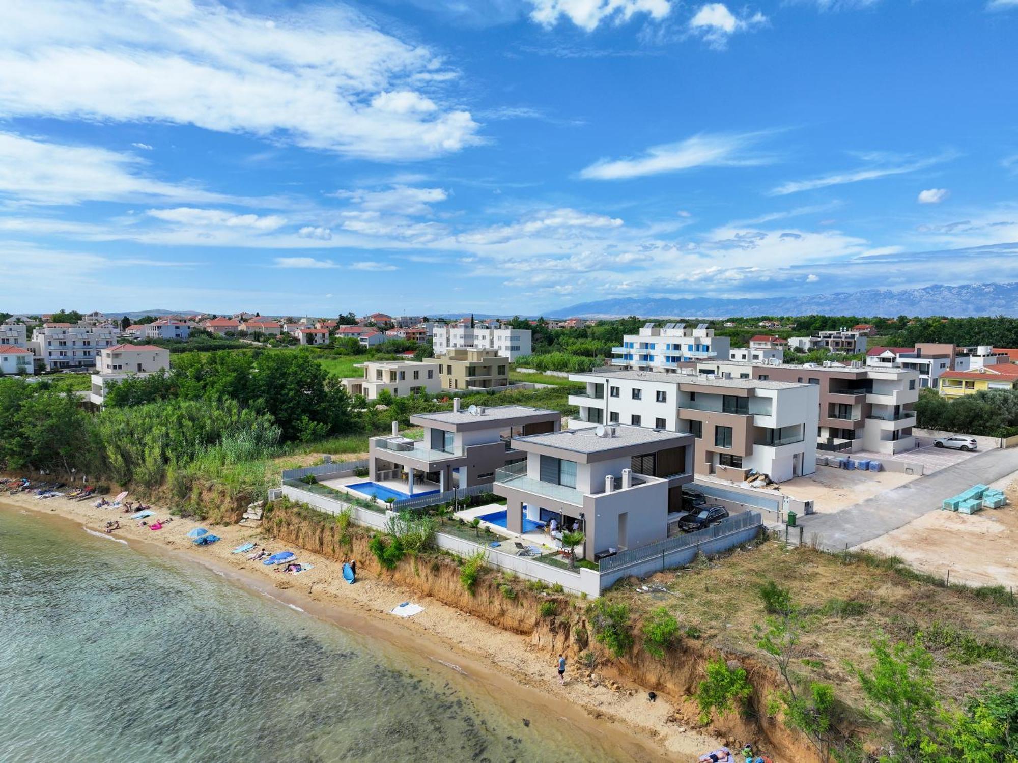 Deluxe Apartments Privlaka On The Sand Bagian luar foto