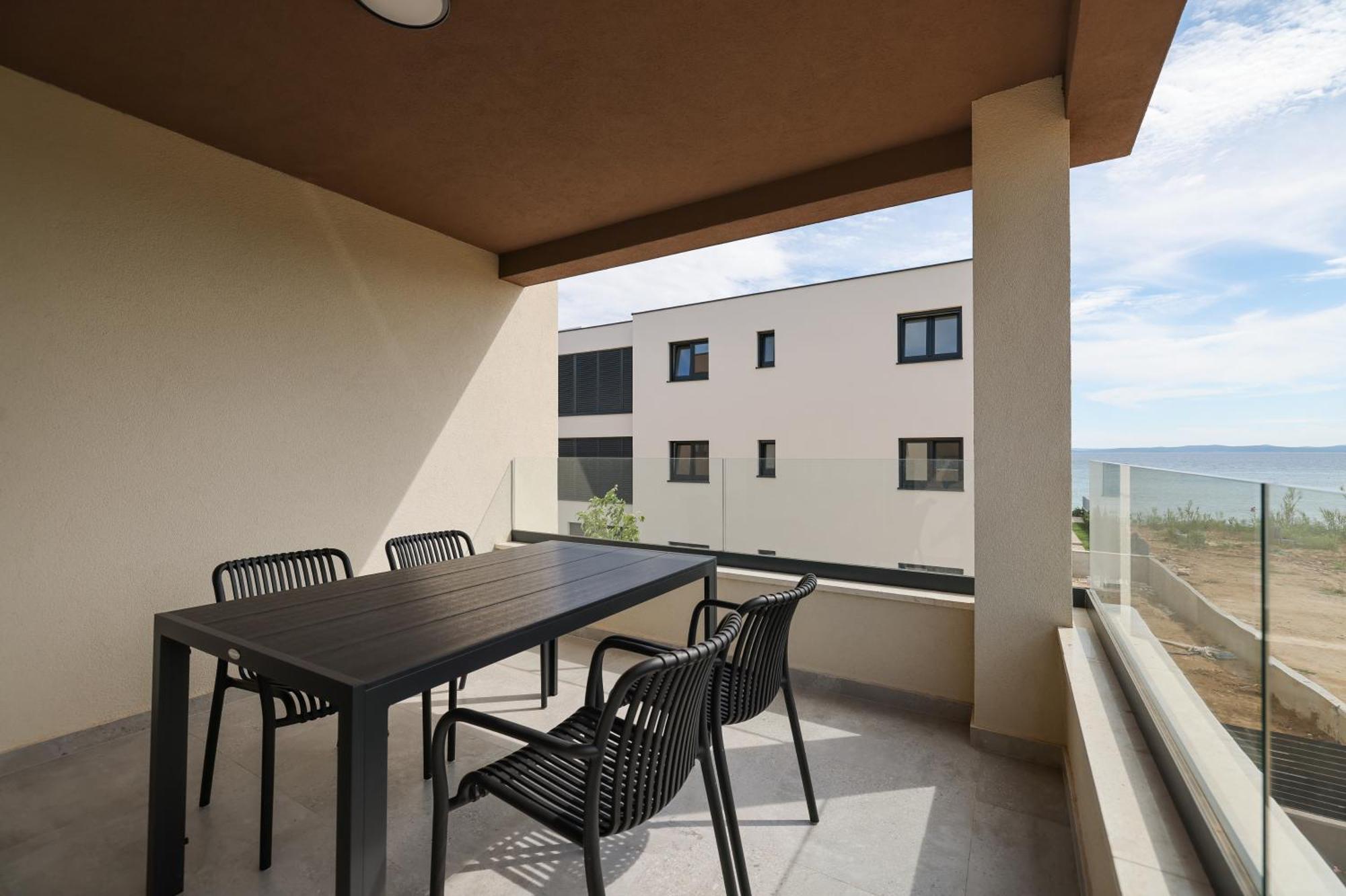 Deluxe Apartments Privlaka On The Sand Bagian luar foto