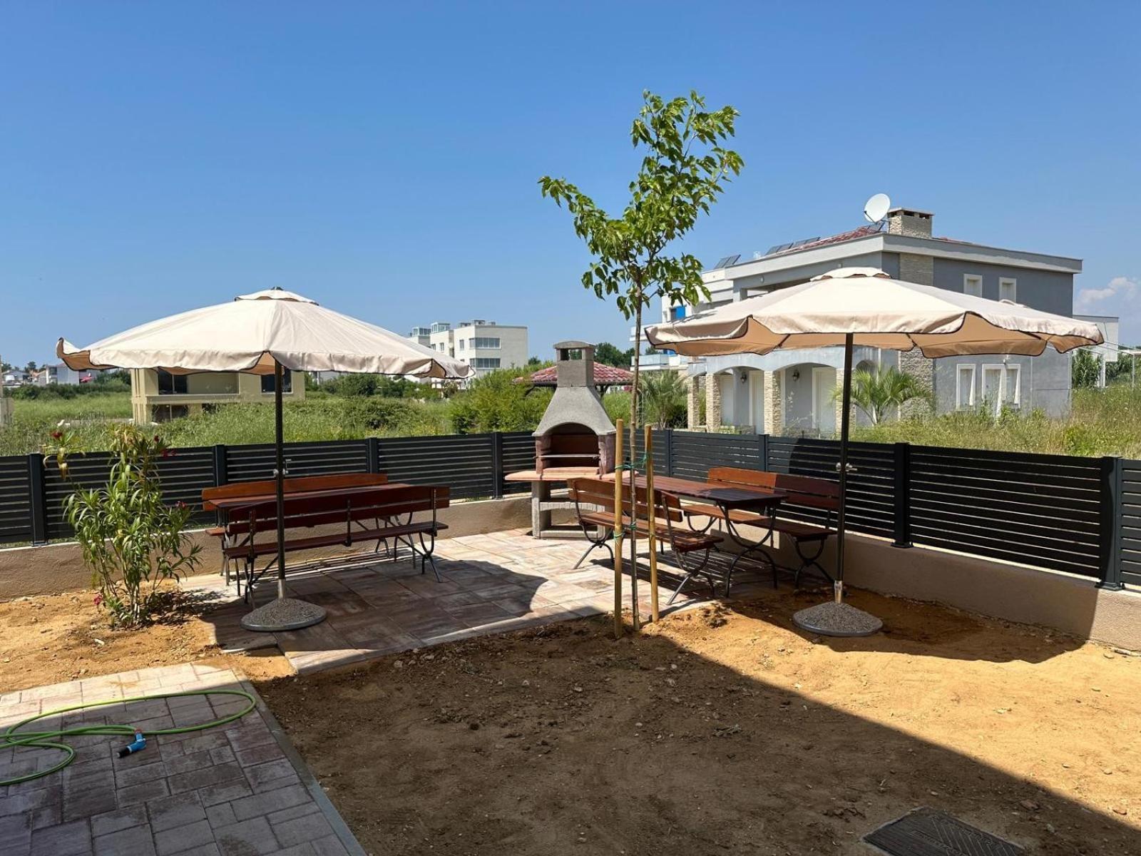 Deluxe Apartments Privlaka On The Sand Bagian luar foto